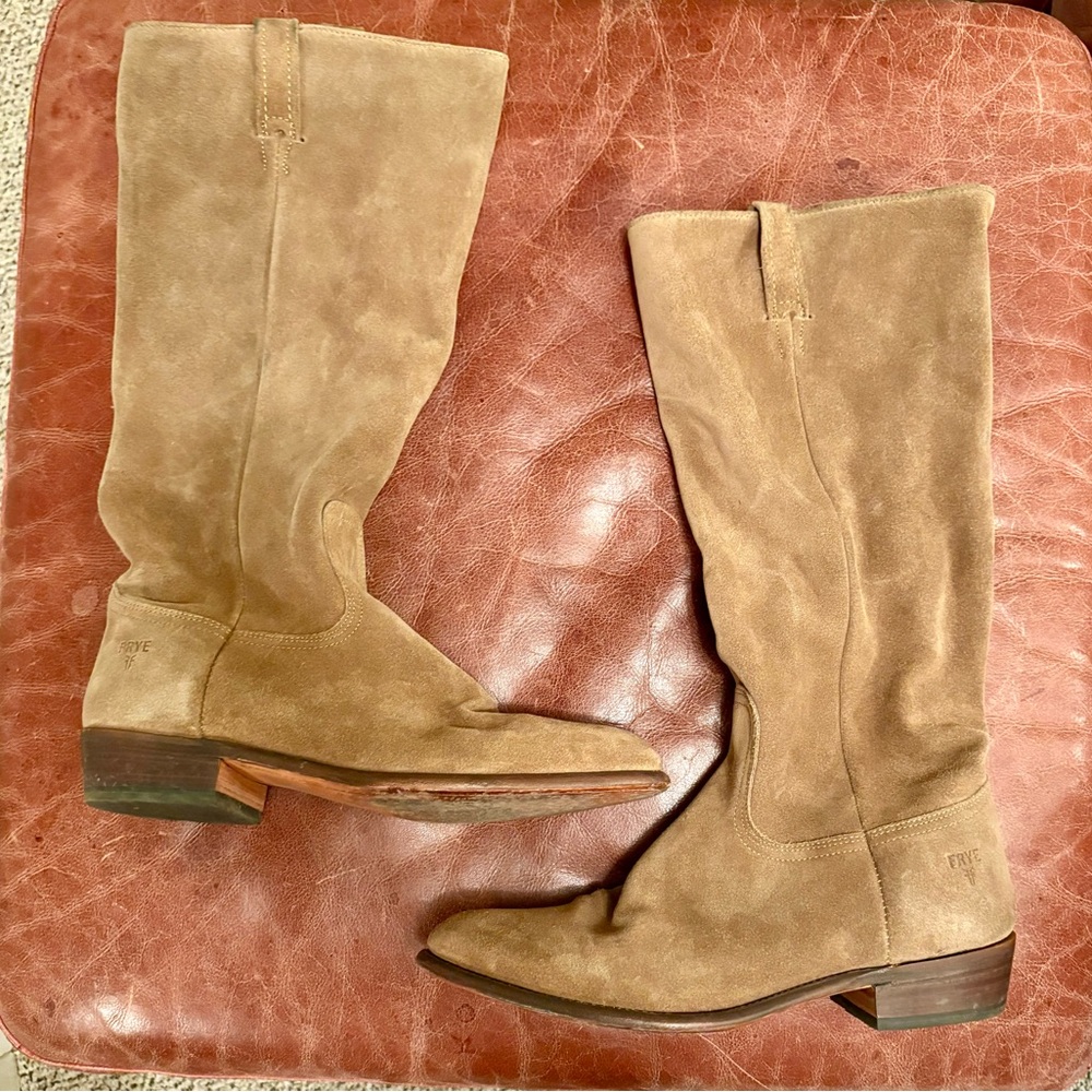Frye Bari Boot in Sand Suede size 11